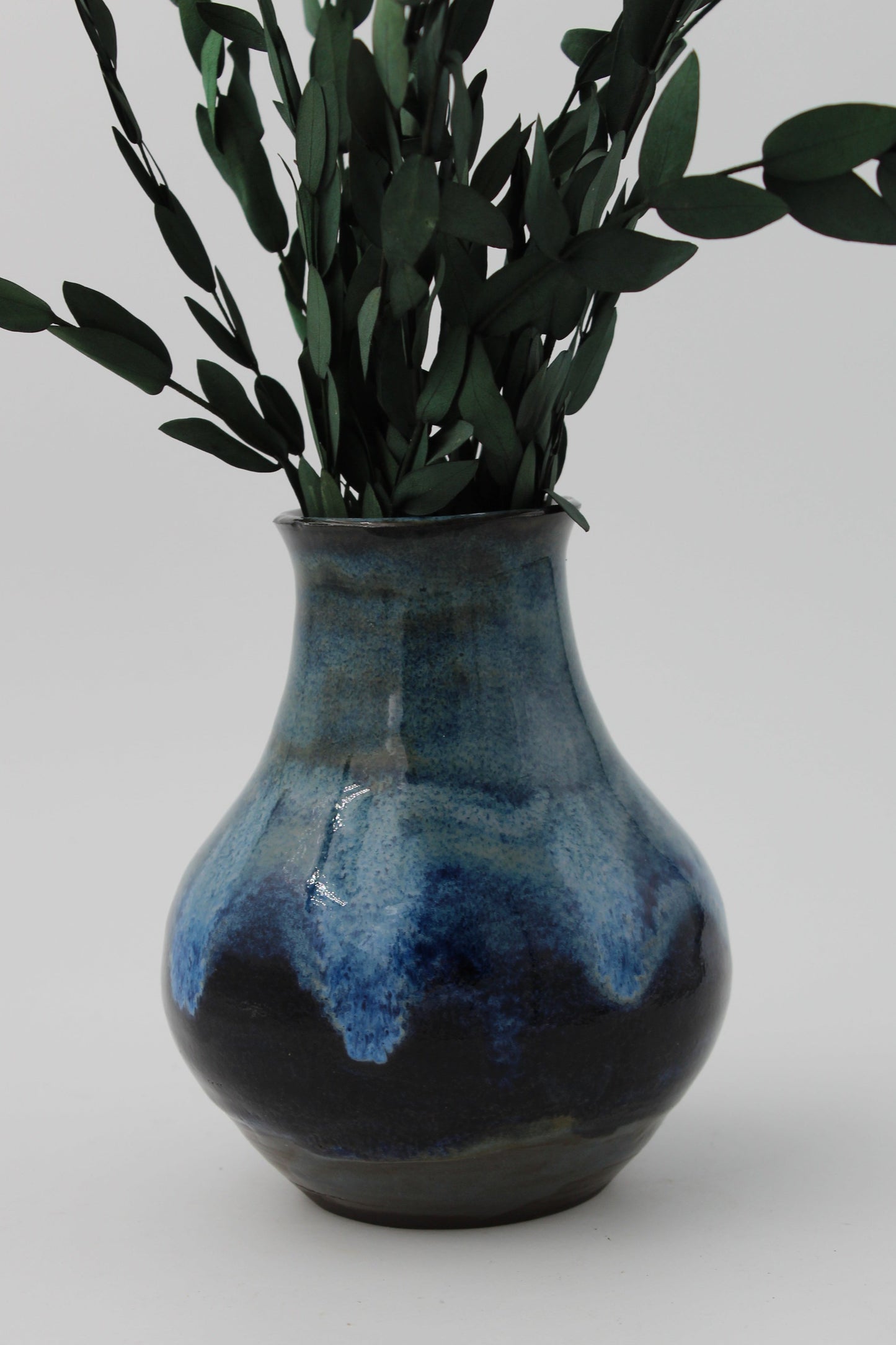 Medium vase