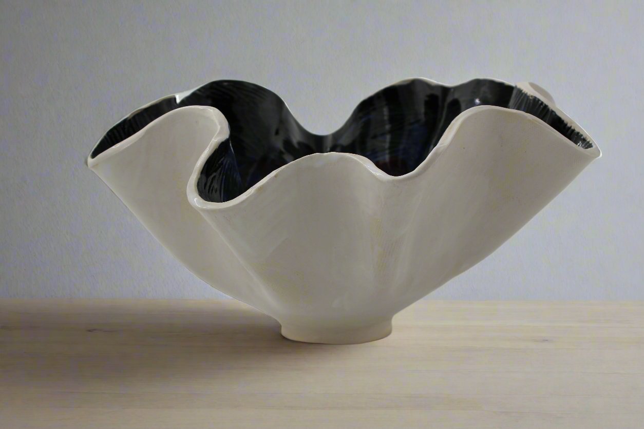 Large wavy serving bowl