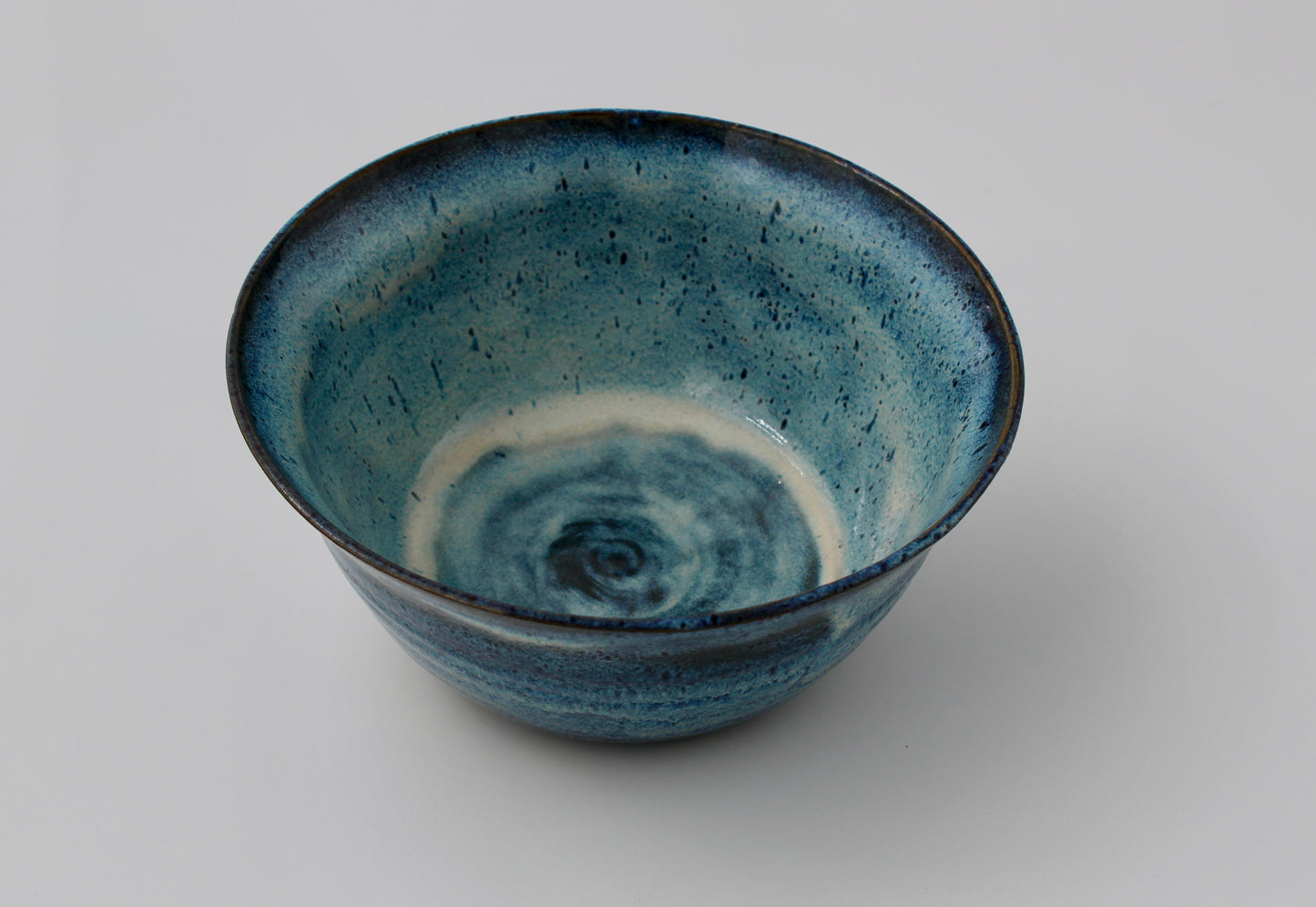 Serving bowl