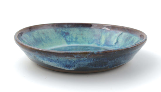 Shallow serving dish